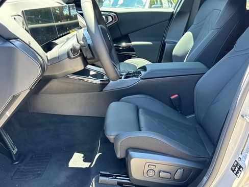 New 2026 BMW X3 xDrive30i w/ Premium Package AWD/4WD image 17