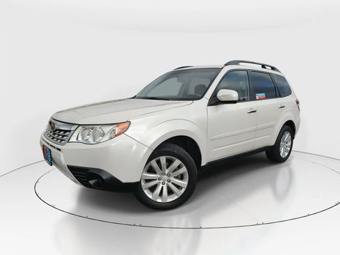 Used 2013 Subaru Forester 2.5X Premium w/ All-Weather Pkg AWD/4WD image 1