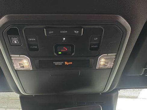 Used 2025 Toyota Tacoma TRD Sport image 30