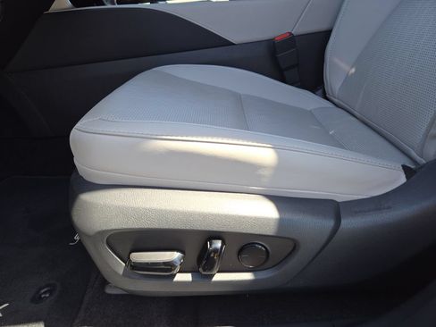 Certified 2025 Lexus RX 350 Premium Plus w/ Accessory Package (Z1) FWD image 24
