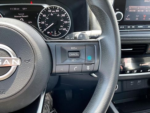 Used 2022 Nissan Rogue SV AWD/4WD image 23