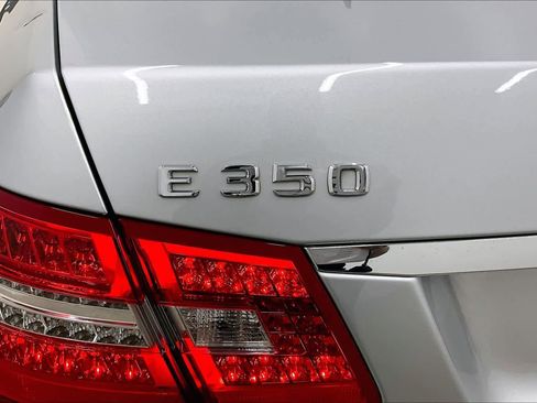 Used 2010 Mercedes-Benz E 350 Sedan image 30
