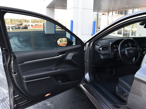 Used 2024 Toyota Camry XSE image 13