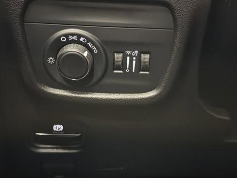 New 2026 Jeep Grand Cherokee Altitude AWD/4WD image 37