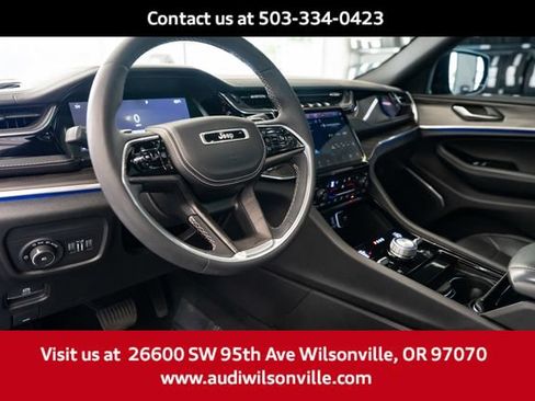 Used 2023 Jeep Grand Cherokee Overland AWD/4WD image 27