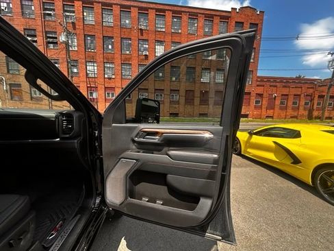Used 2024 Chevrolet Silverado 2500 High Country w/ Midnight Edition AWD/4WD image 12