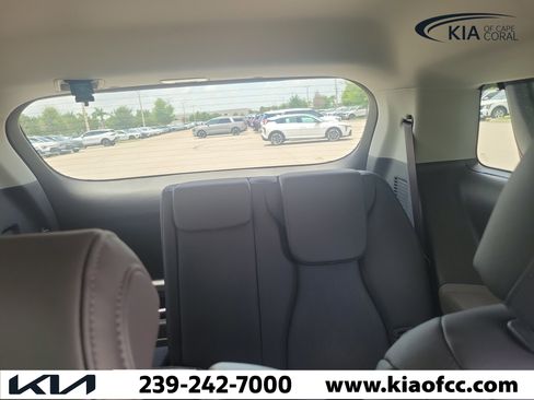 New 2026 Kia Carnival EX FWD image 15
