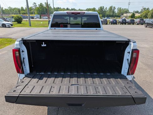 New 2026 GMC Sierra 2500 Denali Ultimate w/ LPO, Black Badging Package AWD/4WD image 10