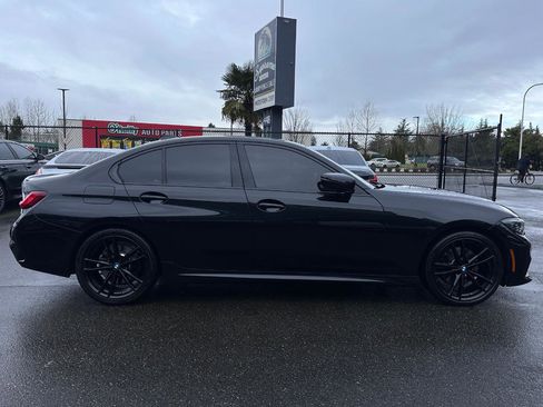 Used 2022 BMW 330i Sedan w/ M Sport Package image 23