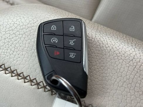 Used 2022 GMC Yukon Denali w/ Denali Ultimate Package AWD/4WD image 30