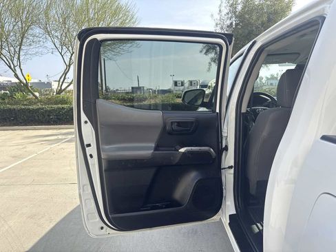 Used 2022 Toyota Tacoma SR5 image 11