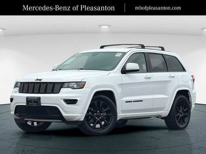 Used 2017 Jeep Grand Cherokee Altitude