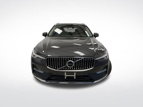 Used 2022 Volvo XC60 T8 Inscription w/ Advanced Package image 12