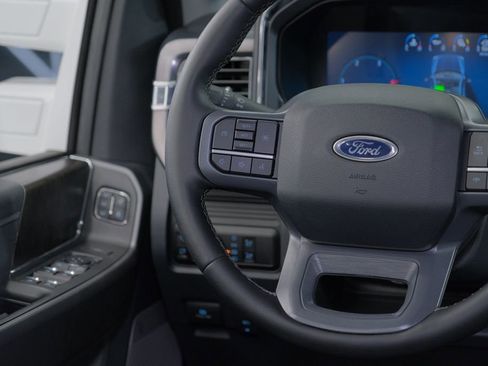 Used 2025 Ford F550 4x4 Crew Cab Super Duty image 69