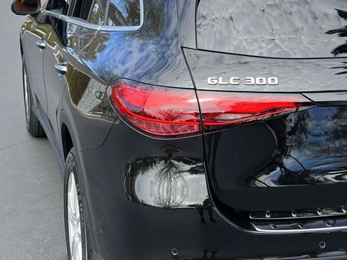 Used 2023 Mercedes-Benz GLC 300 4MATIC w/ Exclusive Trim Package image 52