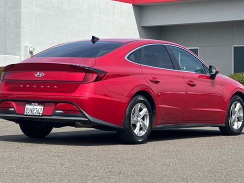 Used 2021 Hyundai Sonata SE FWD image 2