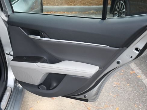 Used 2023 Toyota Camry XLE w/ Navigation Package image 19