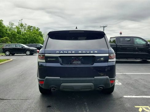 Used 2017 Land Rover Range Rover Sport SE AWD/4WD image 7