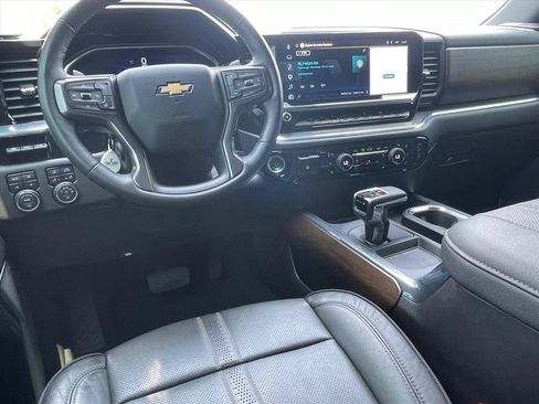 Used 2024 Chevrolet Silverado 1500 High Country w/ High Country Premium Package AWD/4WD image 11