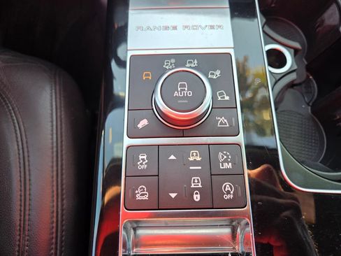 Used 2017 Land Rover Range Rover AWD/4WD image 49