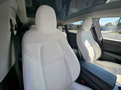 Used 2023 Tesla Model Y Long Range AWD/4WD image 58