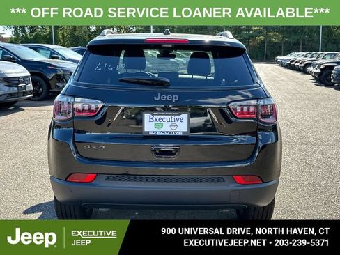 Used 2025 Jeep Compass Limited w/ Sun & Sound Group AWD/4WD image 3