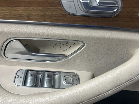 Used 2020 Mercedes-Benz GLE 350 image 16