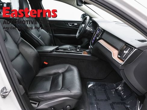 Used 2022 Volvo S60 B5 Inscription FWD image 24