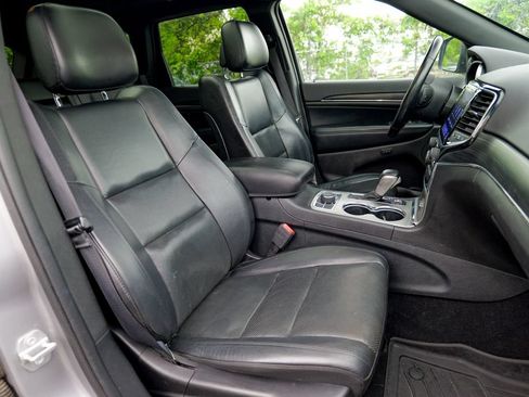 Used 2019 Jeep Grand Cherokee Limited w/ Luxury Group II AWD/4WD image 37