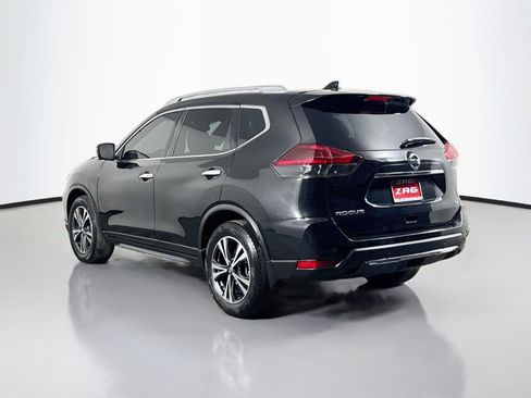 Used 2020 Nissan Rogue SV w/ Premium Package FWD image 3