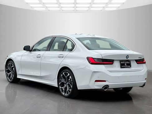 New 2026 BMW 330i Sedan w/ Convenience Package RWD image 4