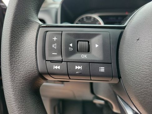Used 2023 Nissan Rogue SV AWD/4WD image 15