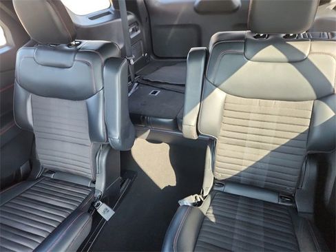 Used 2025 Ford Explorer ST-Line image 16