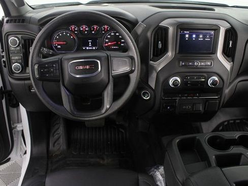 Used 2025 GMC Sierra 2500 Pro w/ Convenience Package image 10