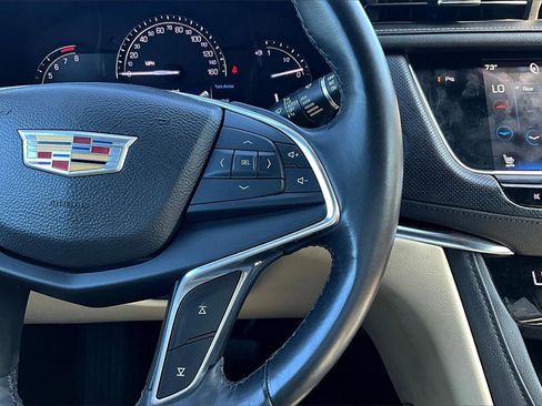 Used 2017 Cadillac XT5 Luxury w/ Driver Awareness Package image 17