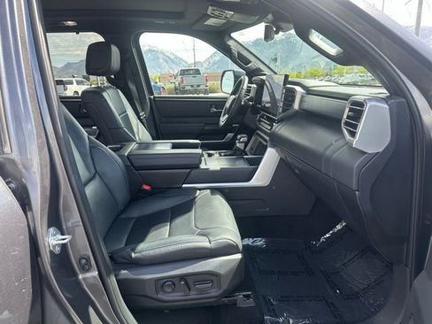 Used 2024 Toyota Sequoia Platinum AWD/4WD image 17