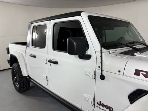 Used 2023 Jeep Gladiator Rubicon w/ Cold Weather Group image 12