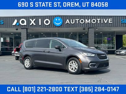 Used 2023 Chrysler Pacifica Touring-L