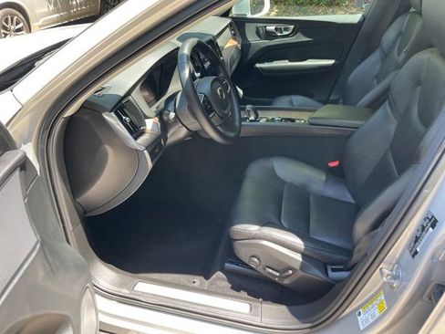 Certified 2023 Volvo XC60 B5 Plus w/ Climate Package AWD/4WD image 10