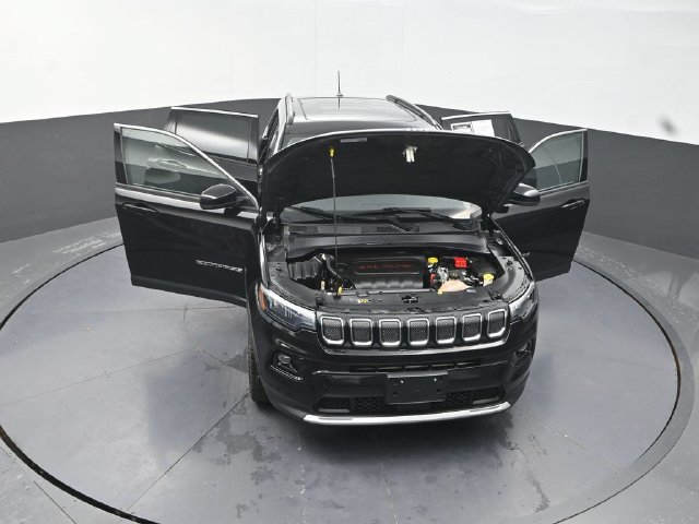 Used 2022 Jeep Compass Limited w/ Sun and Sound Group AWD/4WD image 30