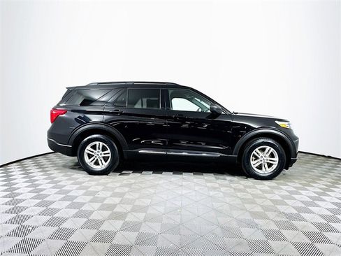 Used 2020 Ford Explorer XLT w/ Comfort Package image 9
