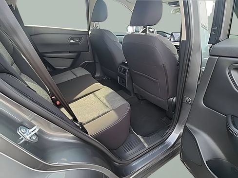 Used 2024 Nissan Rogue SV AWD/4WD image 13