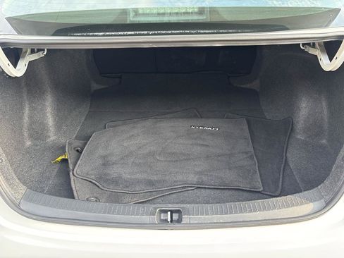 Used 2025 Toyota Corolla LE FWD image 29