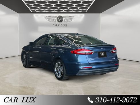Used 2019 Ford Fusion Titanium FWD image 3
