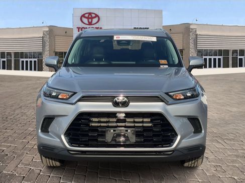 Certified 2025 Toyota Grand Highlander AWD image 6