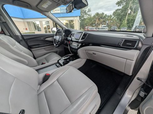 Used 2016 Honda Pilot Touring image 8