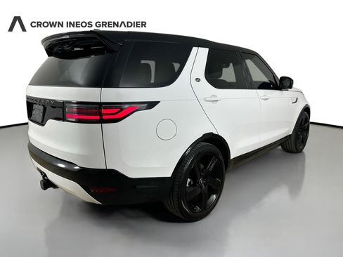 Used 2024 Land Rover Discovery Dynamic SE AWD/4WD image 5