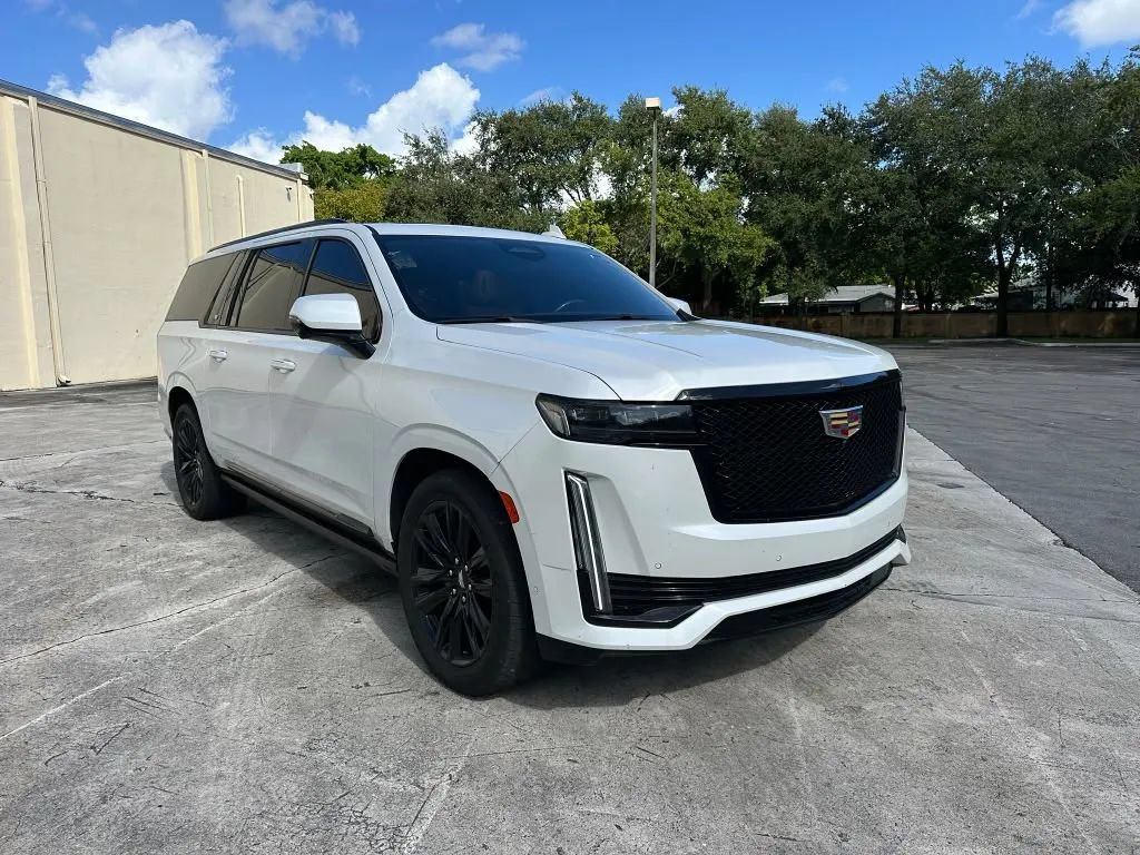 Used 2021 Cadillac Escalade ESV Sport w/ Driver Assist Tech Package RWD image 3