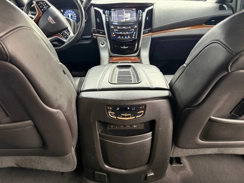 Used 2018 Cadillac Escalade Premium Luxury w/ LPO, Radiant Package AWD/4WD image 22