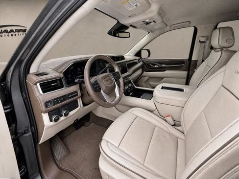 Used 2024 GMC Yukon Denali RWD image 12